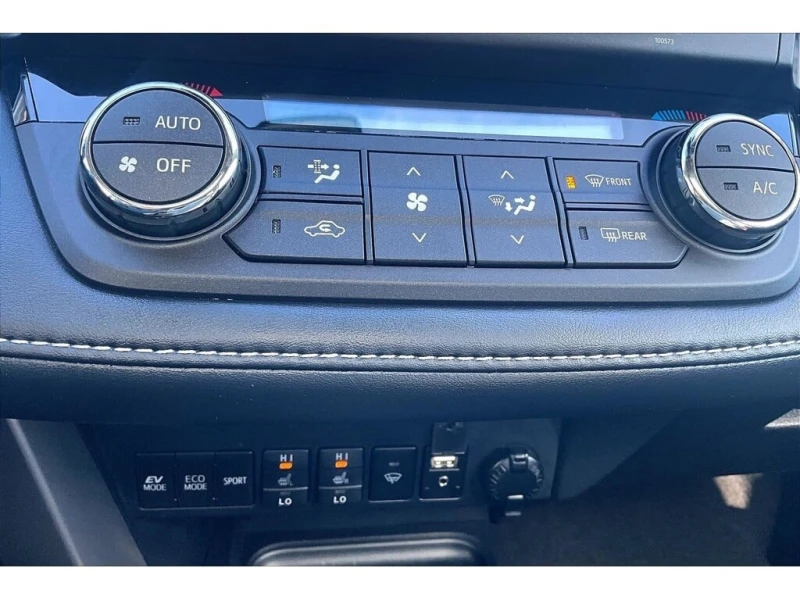 Toyota Rav4 * Hybrid Efficiency | Heated Seats | Alloy Wheels , снимка 12 - Автомобили и джипове - 52802051