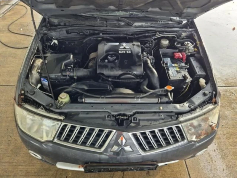 Mitsubishi L200 2.5D 136ks, снимка 9 - Автомобили и джипове - 52818711