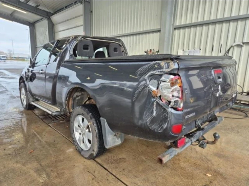 Mitsubishi L200 2.5D 136ks, снимка 3 - Автомобили и джипове - 52818711