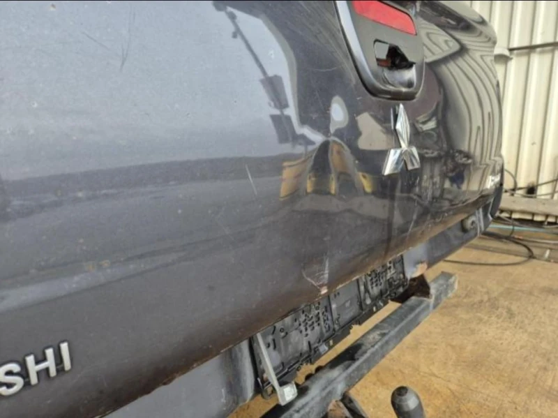 Mitsubishi L200 2.5D 136ks, снимка 10 - Автомобили и джипове - 52818711