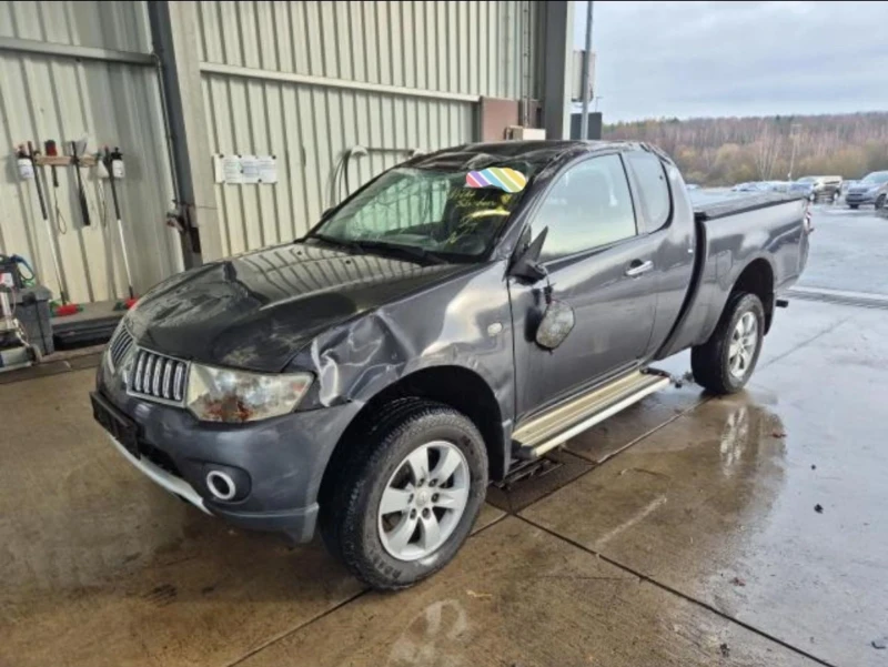 Mitsubishi L200 2.5D 136ks, снимка 2 - Автомобили и джипове - 52818711