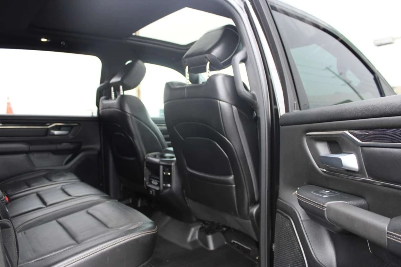 Dodge RAM 1500 Sport 5.7L HEMI, снимка 12 - Автомобили и джипове - 53153150