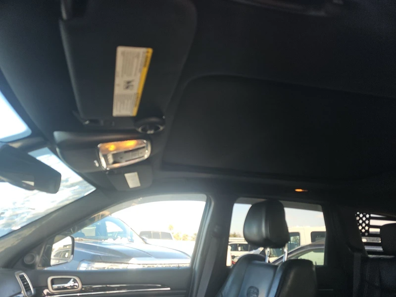 Jeep Grand cherokee Overland, снимка 13 - Автомобили и джипове - 53285317