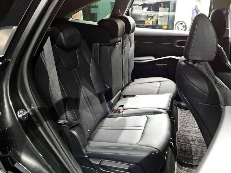 Kia Sorento 2.2 280 hp Automatic, снимка 11 - Автомобили и джипове - 55740156