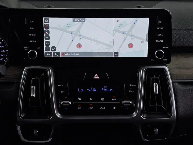Kia Sorento 2.2 CRDI 4WD - САМО 30% АВАНС, снимка 14 - Автомобили и джипове - 55899874