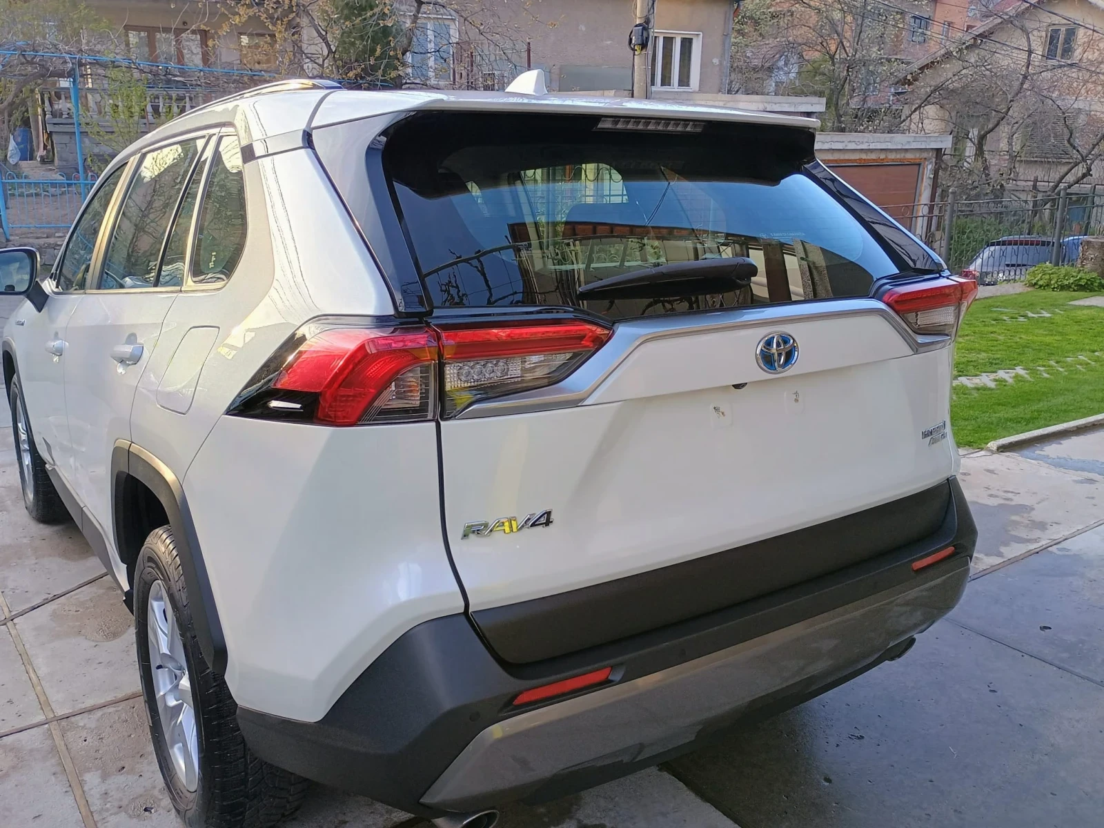 Toyota Rav4 Toyota RAV4 AWD.2.5 Hybrid 222hp. 84000км - изображение 4