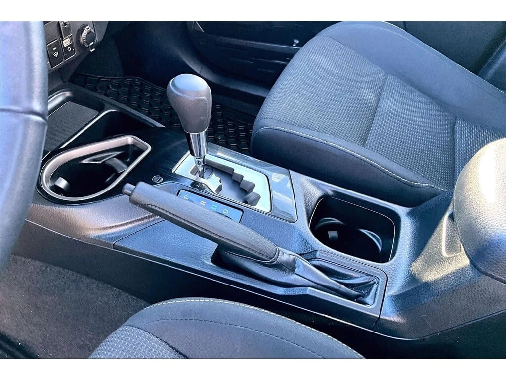 Toyota Rav4 * Hybrid Efficiency | Heated Seats | Alloy Wheels  | Mobile.bg � ����������� 11