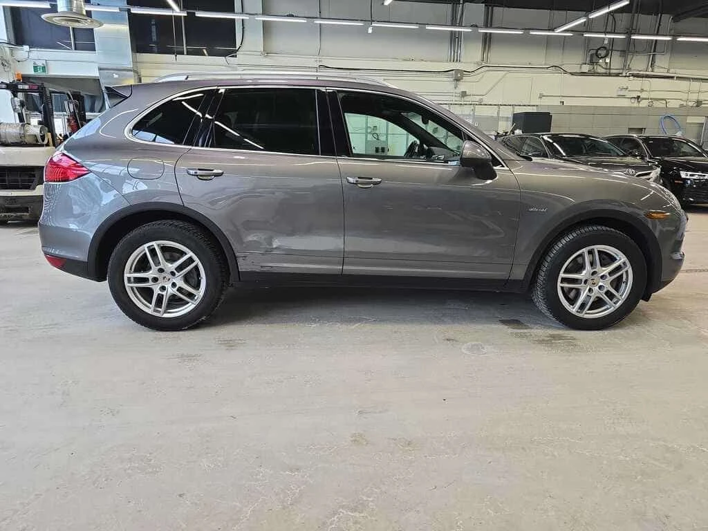 Porsche Cayenne * AWD 4dr Diesel * CARFAX * ЦЕНА ДО БГ, снимка 4 - Автомобили и джипове - 53736221