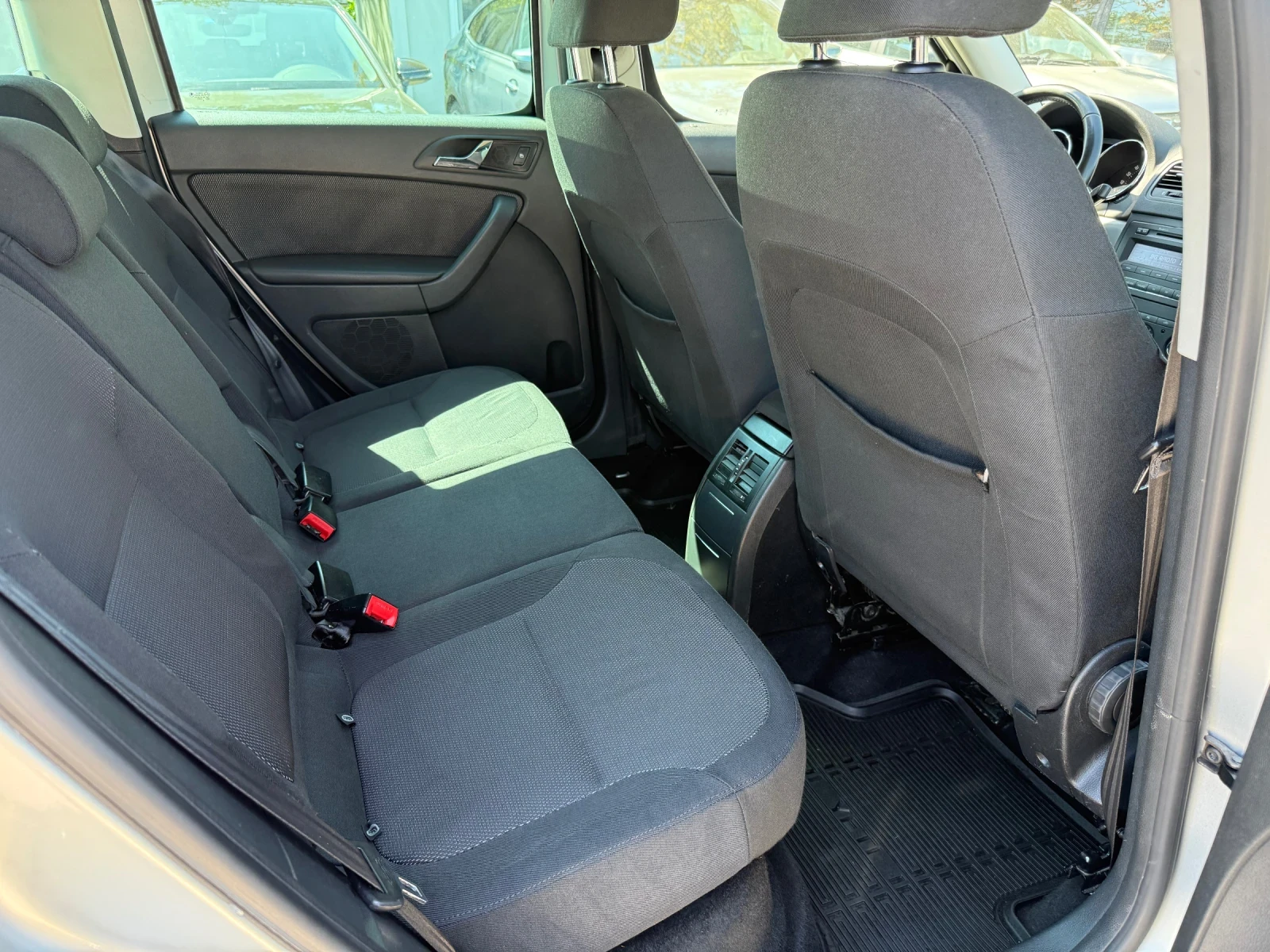 Skoda Yeti 2.0TDI - 140к.с. - 4Х4, снимка 14 - Автомобили и джипове - 54422906