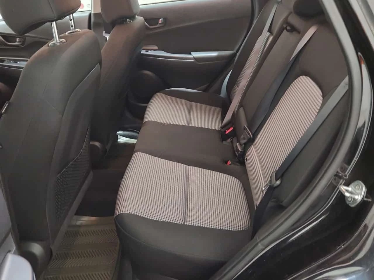 Hyundai Kona * ESSENTIAL * АВТОКРЕДИТ БЕЗ ПЪРВОНАЧАЛНА ВНОСКА *, снимка 11 - Автомобили и джипове - 54597260