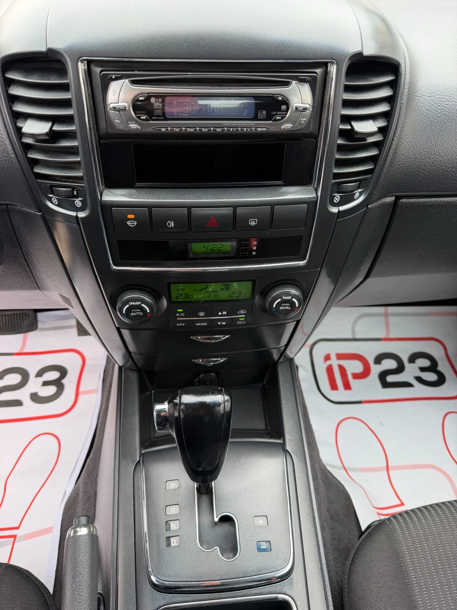 Kia Sorento 3.3* V6* ������* 4x4* 3* ����������* ��������* * * | Mobile.bg � ����������� 14