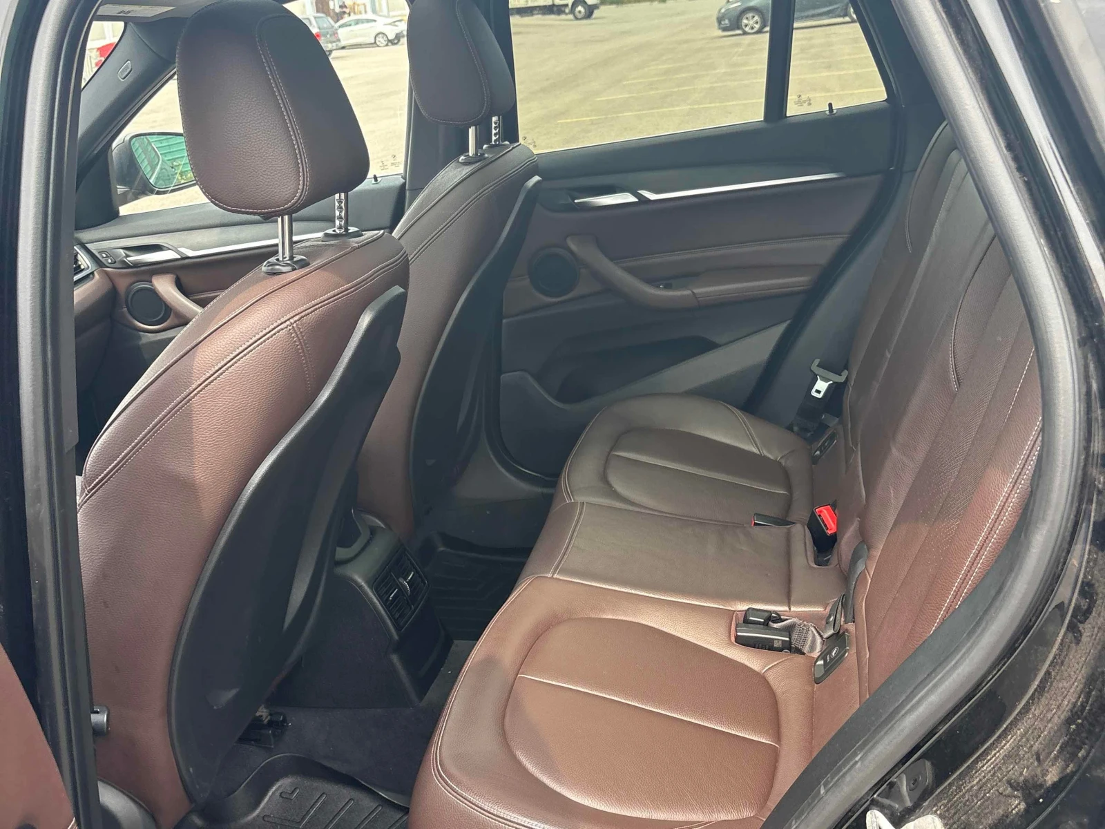 BMW X1 * xDrive28i * АВТОКРЕДИТ БЕЗ ПЪРВОНАЧАЛНА ВНОСКА* , снимка 11 - Автомобили и джипове - 55984343