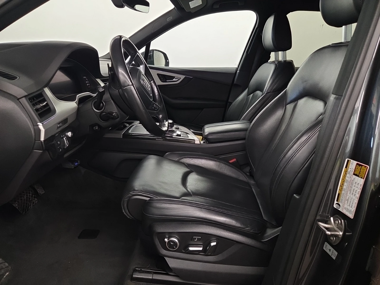 Audi Q7 3.0T TECHNIK QUATTRO * КРАЙНА ЦЕНА* , снимка 8 - Автомобили и джипове - 56137061