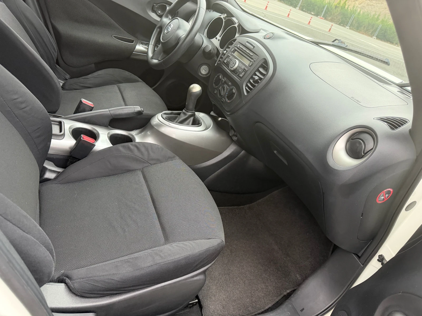 Nissan Juke 1.6 86хил., снимка 8 - Автомобили и джипове - 56659933