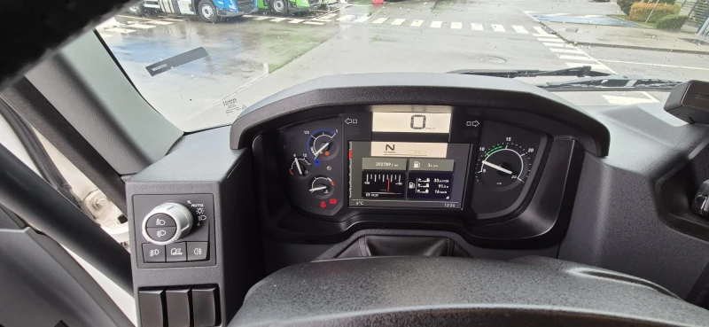 Renault T HSC - 1г гаранция, снимка 7 - Камиони - 52563793