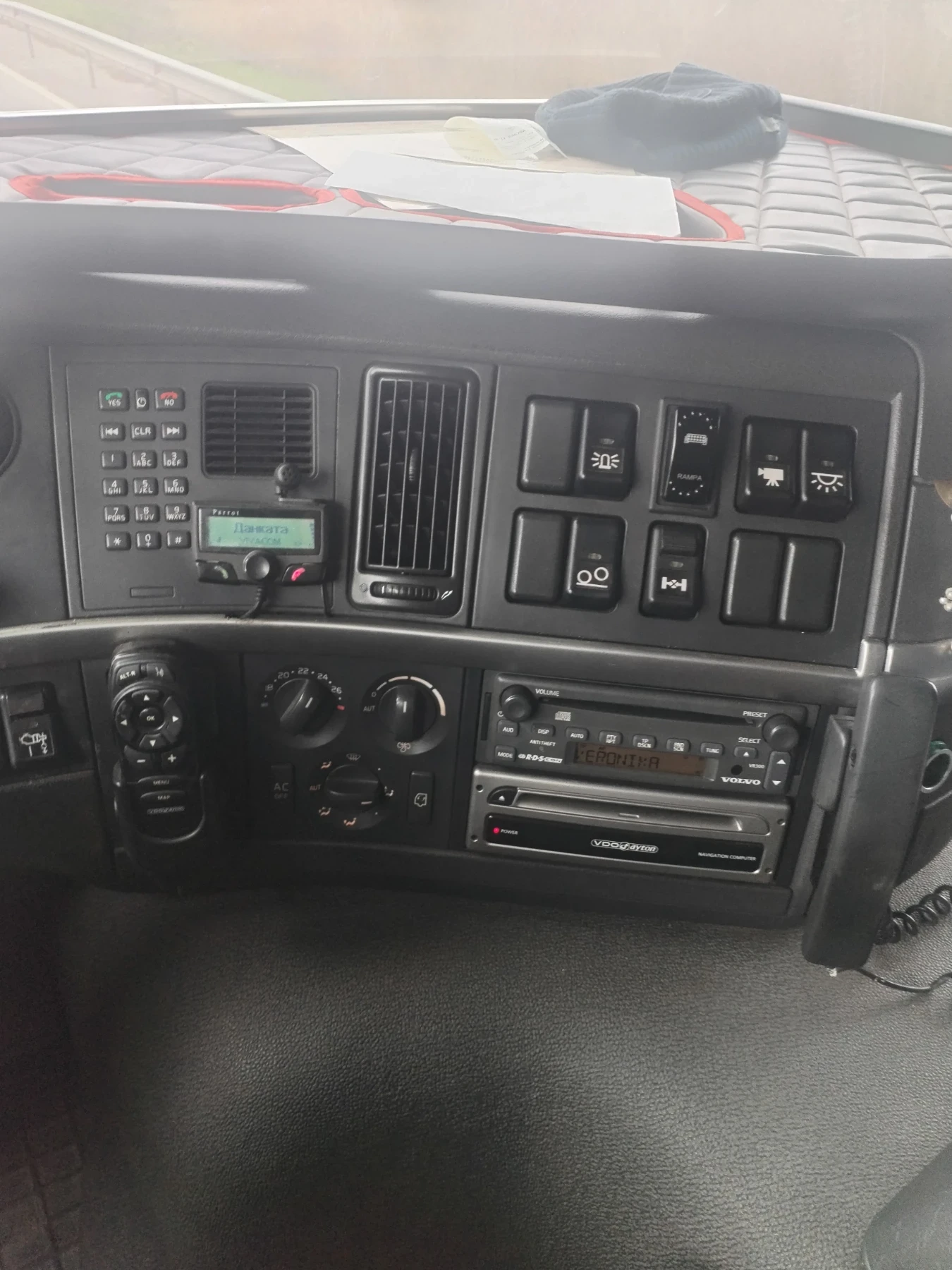 Volvo Fm Камион с Кран, снимка 9 - Камиони - 54903000