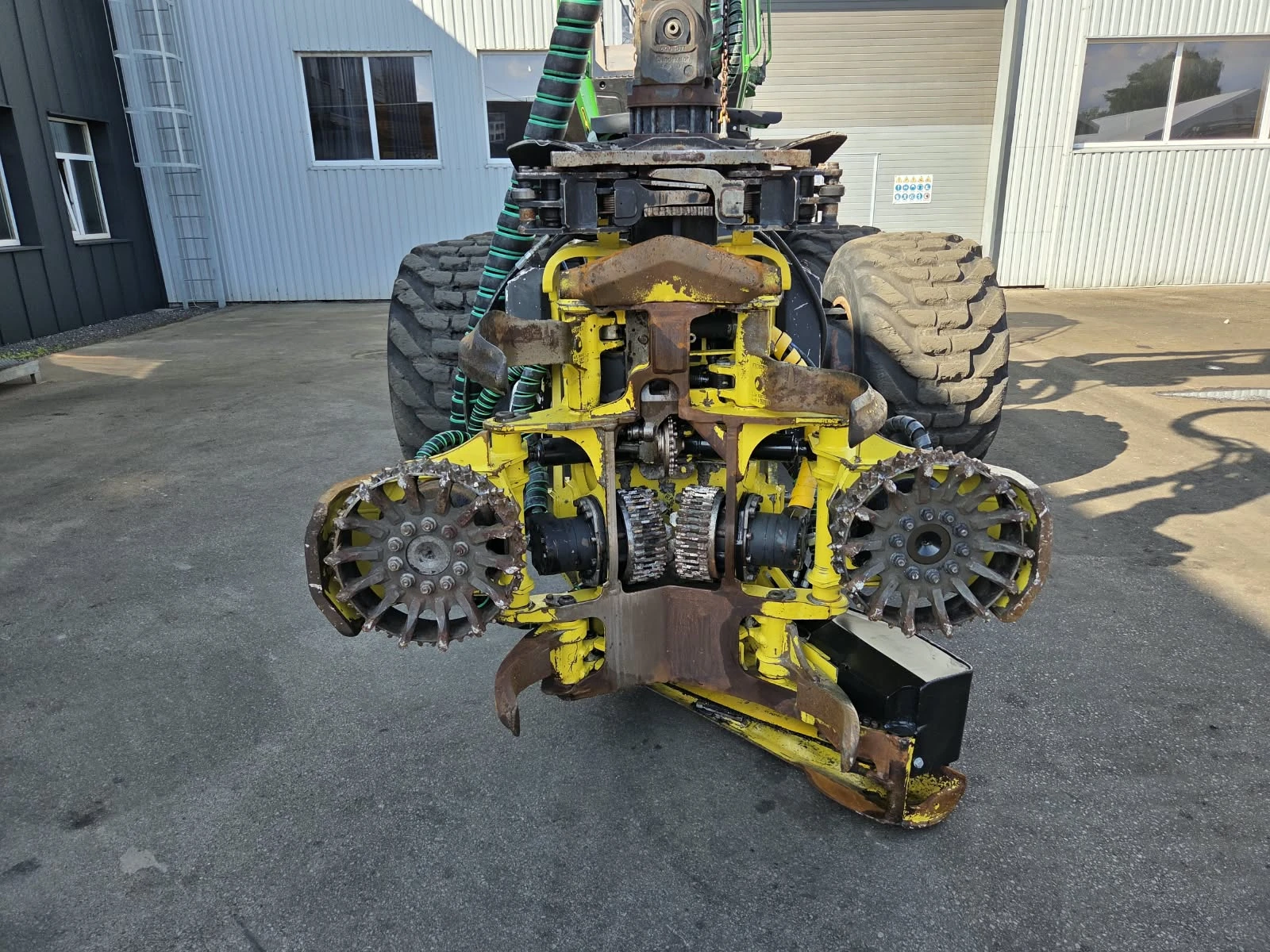 Специализирани машини Машини за дърводобив John Deere 1270G, снимка 3 - Селскостопанска техника - 55952339