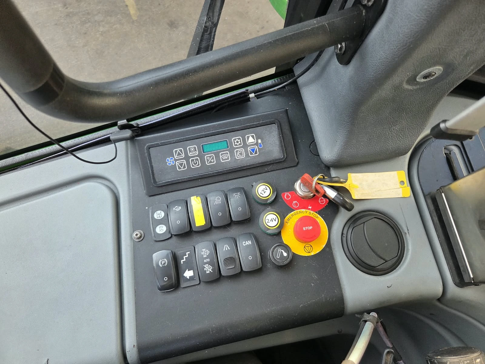 Специализирани машини Машини за дърводобив John Deere 1270G, снимка 14 - Селскостопанска техника - 55952339