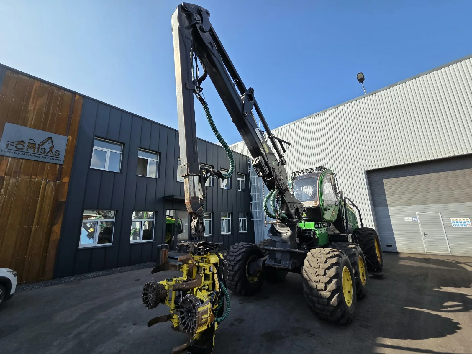 Специализирани машини Машини за дърводобив John Deere 1270G