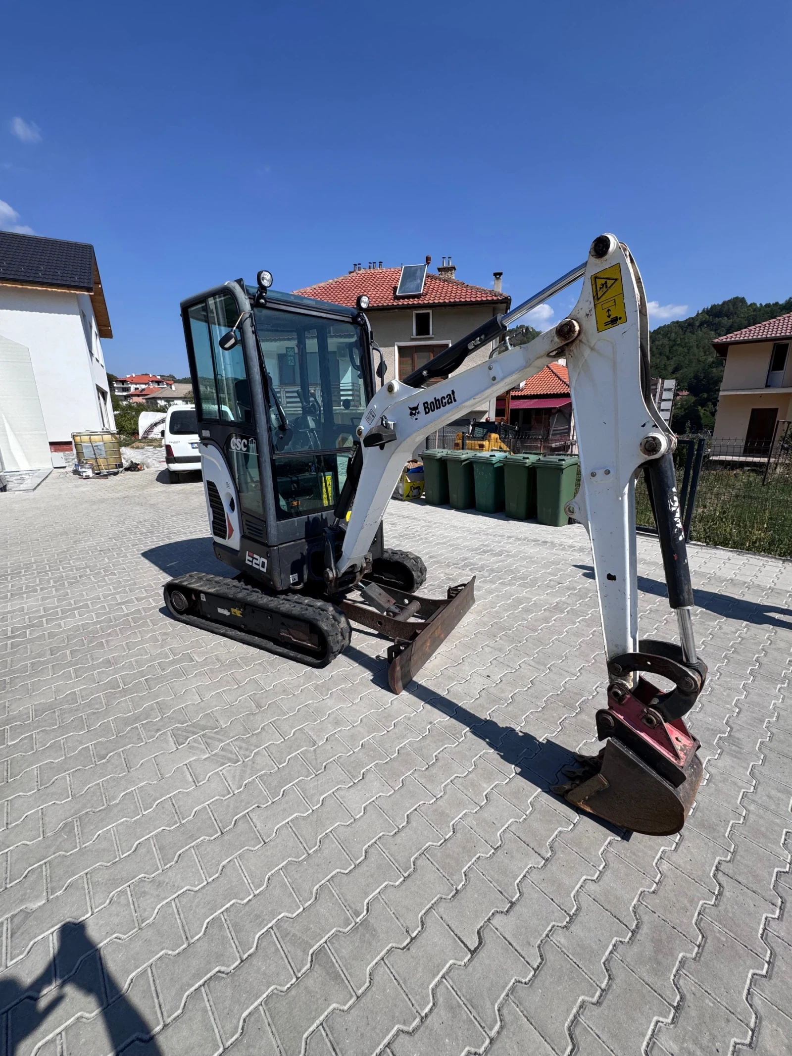 Багер Bobcat E20 - изображение 2
