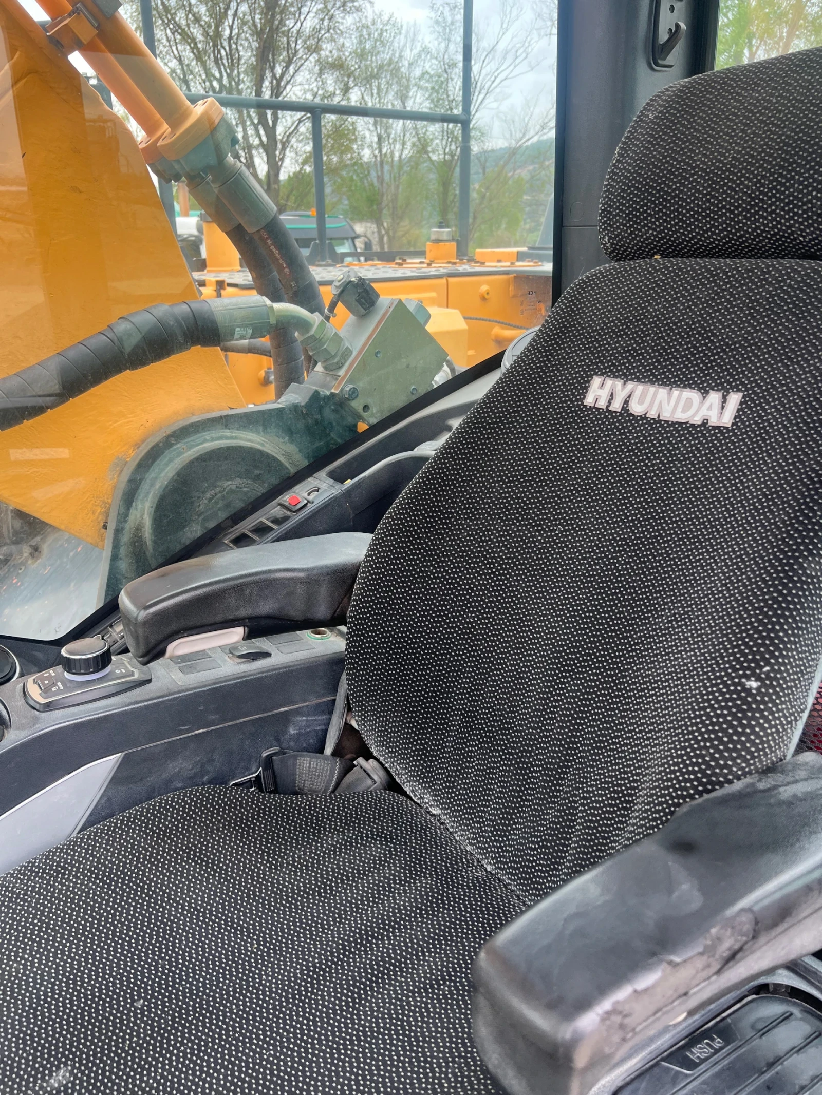 ����� Hyundai 380 | Mobile.bg � ����������� 3