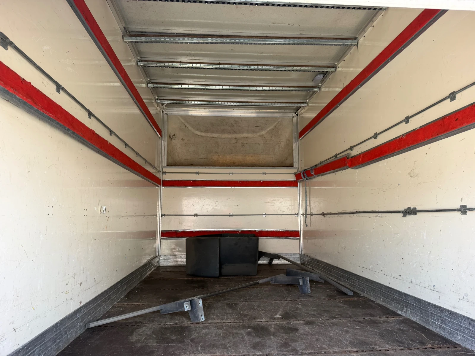 Фургон Iveco Daily, снимка 3 - Части - 56425882
