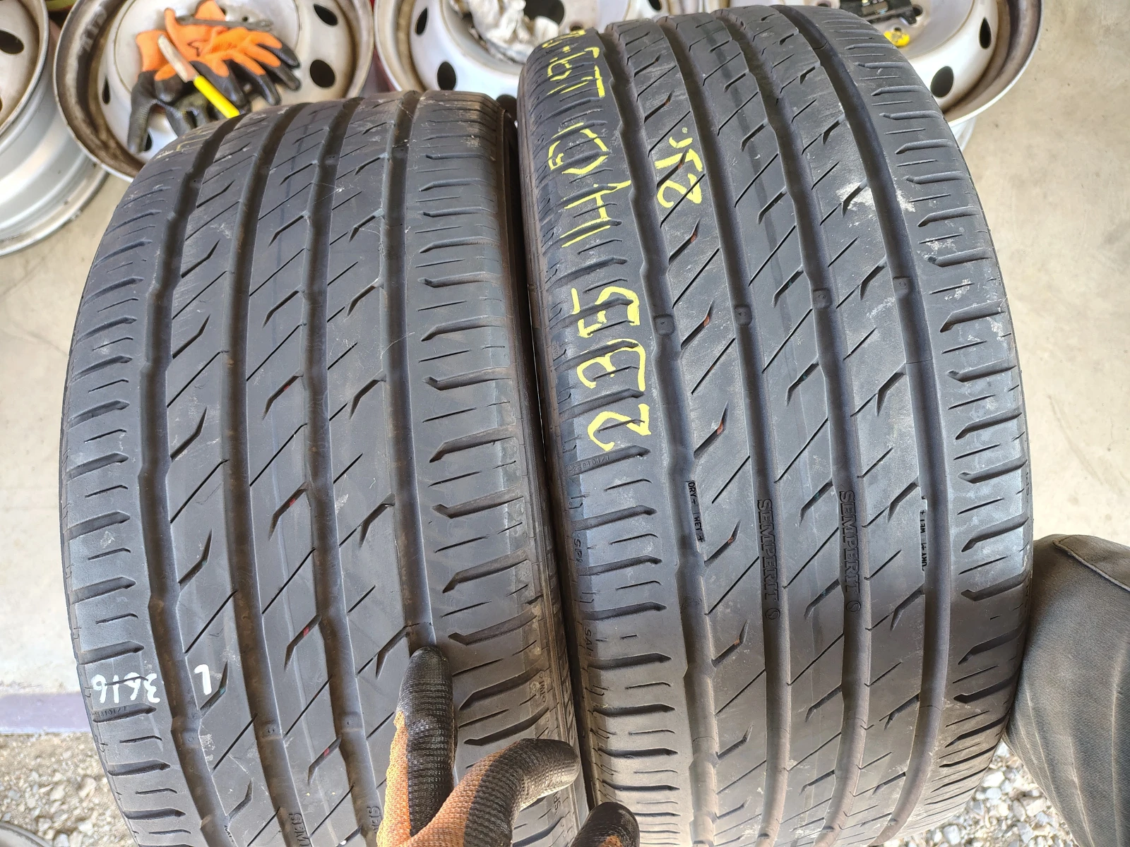  235/40R19 | Mobile.bg   1