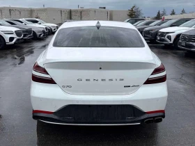 Genesis G70 2.0T AWD | SUNROOF | KEYLESS | 2 KEYS | CARFAX, снимка 4