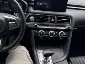 Genesis G70 2.0T AWD | SUNROOF | KEYLESS | 2 KEYS | CARFAX, снимка 9