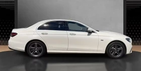 Mercedes-Benz E 300 de 4MATIC AMG-Line, снимка 3