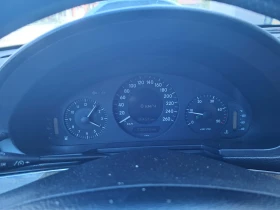 Mercedes-Benz E 200, снимка 10