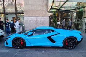 Обява за продажба на Lamborghini Revuelto  6.5 V12 HPEV 4WD ~1 523 988 лв. - изображение 4