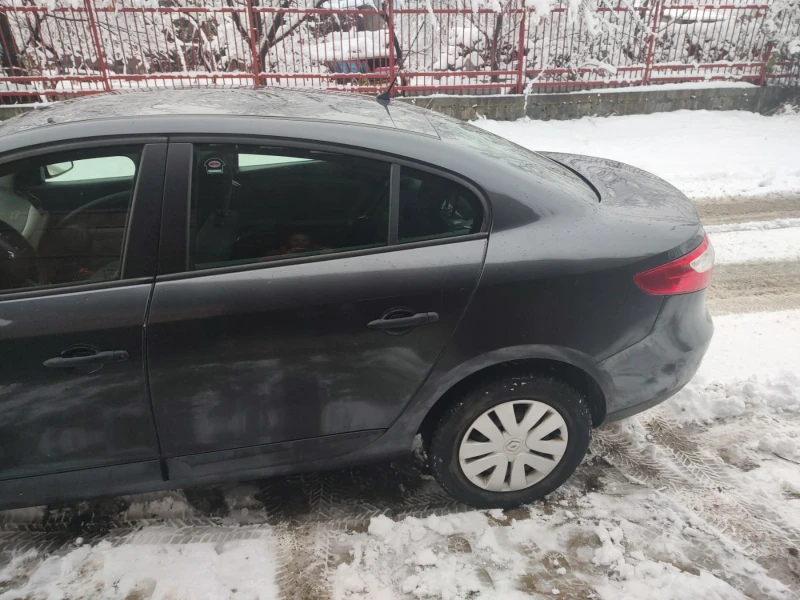 Renault Fluence, снимка 4 - Автомобили и джипове - 47945085