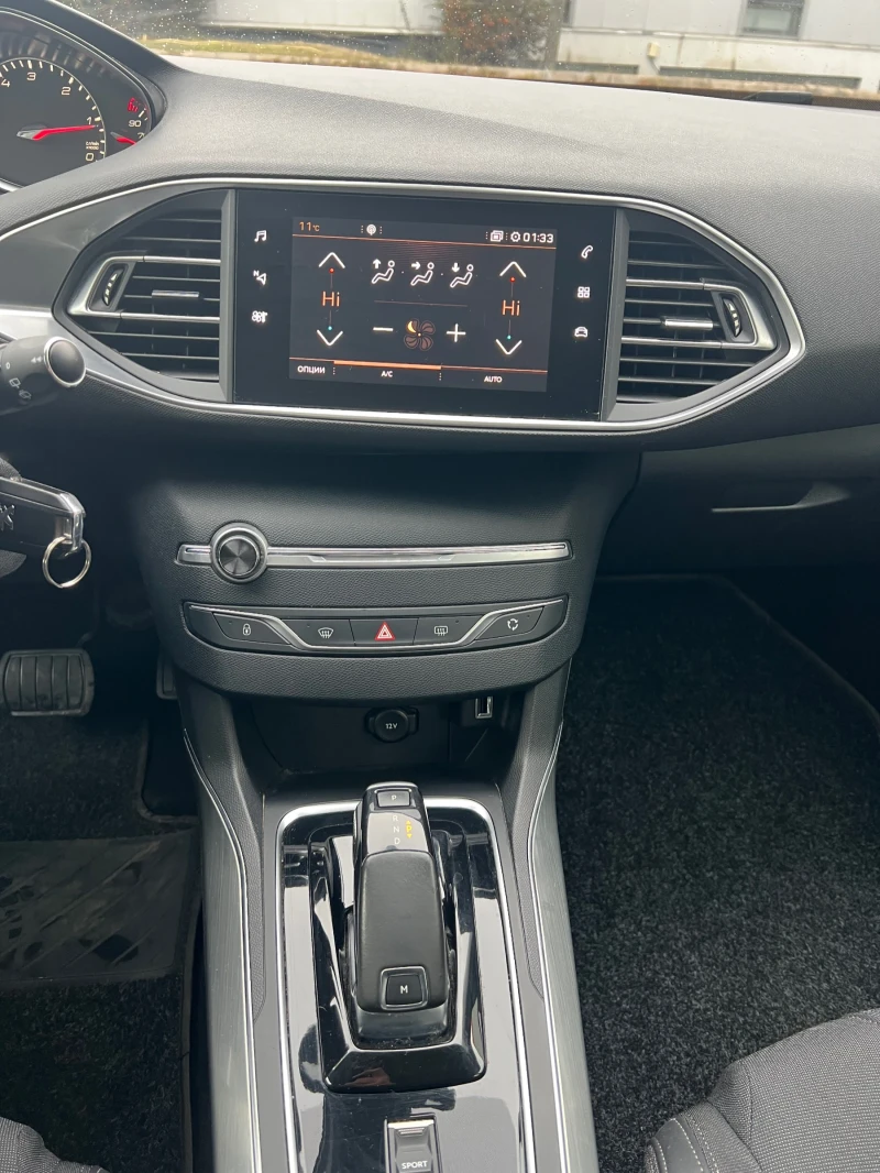 Peugeot 308 1.5 HDI EAT8, снимка 10 - Автомобили и джипове - 48251447