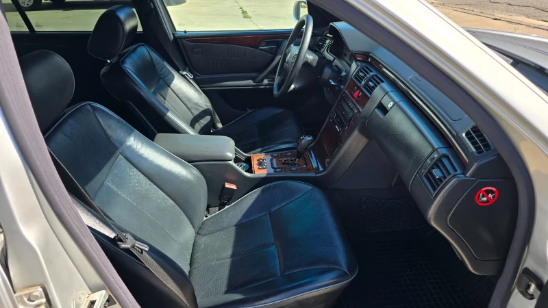 Mercedes-Benz E 200 KOMPRESSOR, снимка 11 - Автомобили и джипове - 52098966