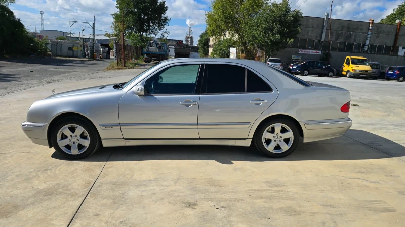 Mercedes-Benz E 200 KOMPRESSOR, снимка 3 - Автомобили и джипове - 52098966