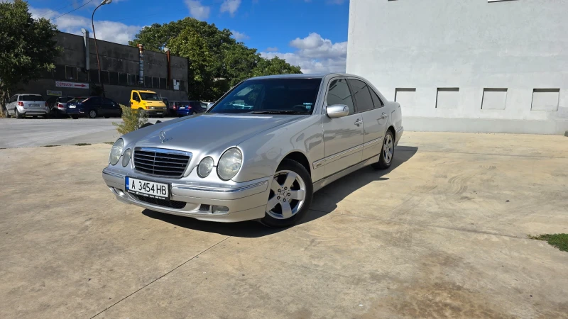 Mercedes-Benz E 200 KOMPRESSOR, снимка 2 - Автомобили и джипове - 52098966