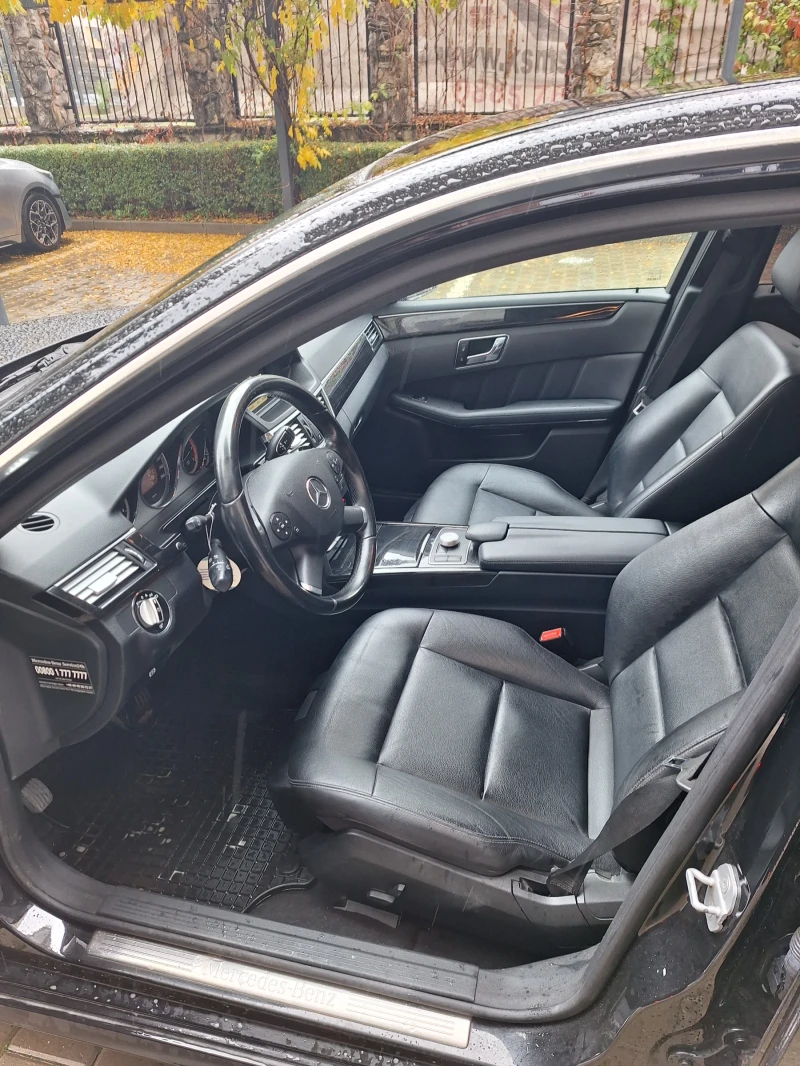 Mercedes-Benz E 350 Седан, снимка 16 - Автомобили и джипове - 52185230