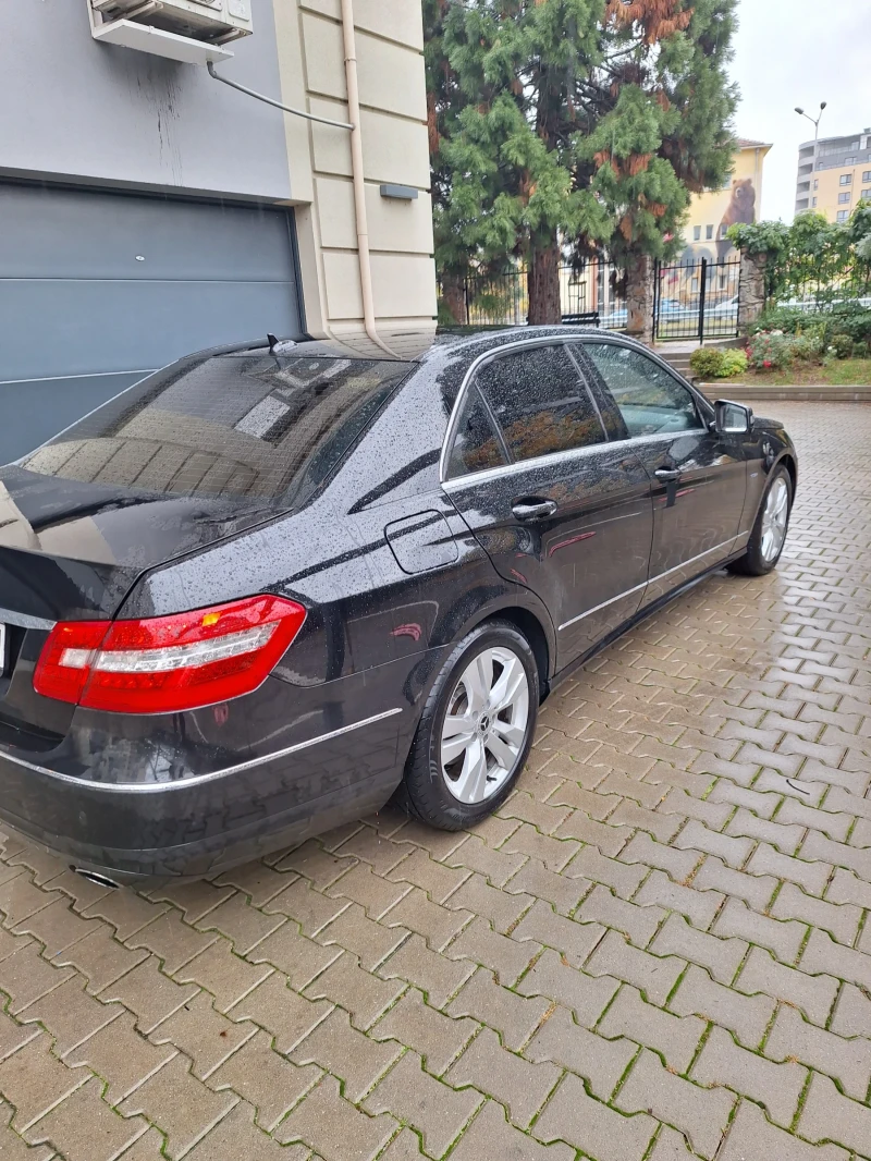 Mercedes-Benz E 350 Седан, снимка 8 - Автомобили и джипове - 52185230