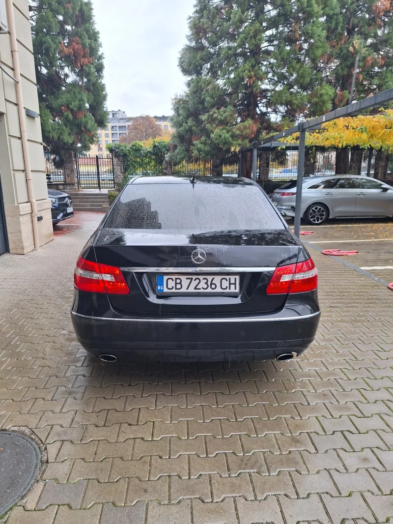 Mercedes-Benz E 350 Седан, снимка 6 - Автомобили и джипове - 52185230