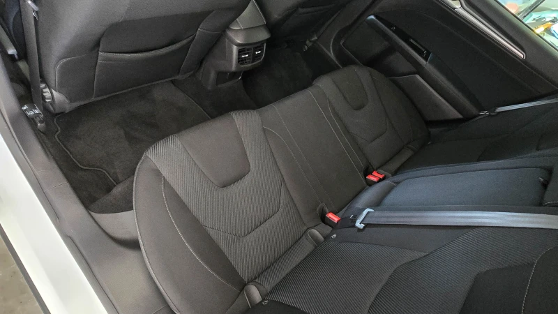 Ford Mondeo 2.0* 150кс* LED* NEWmodel, снимка 11 - Автомобили и джипове - 52410555