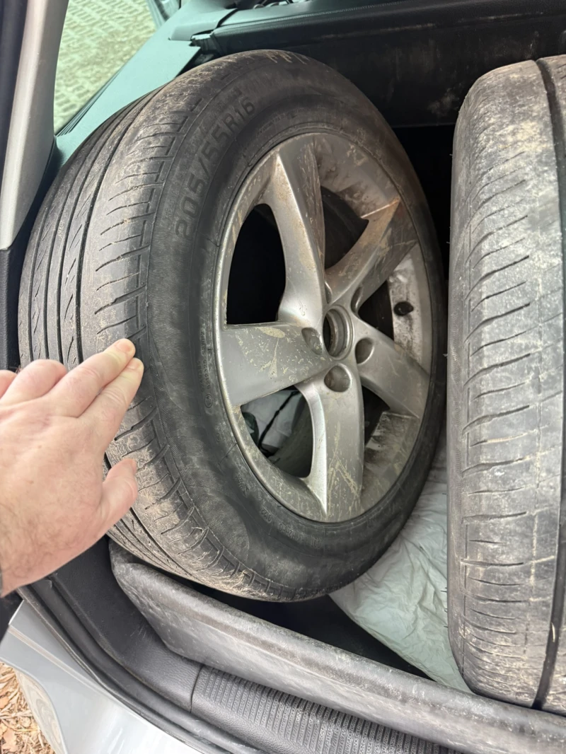 VW Passat, снимка 14 - Автомобили и джипове - 52650080