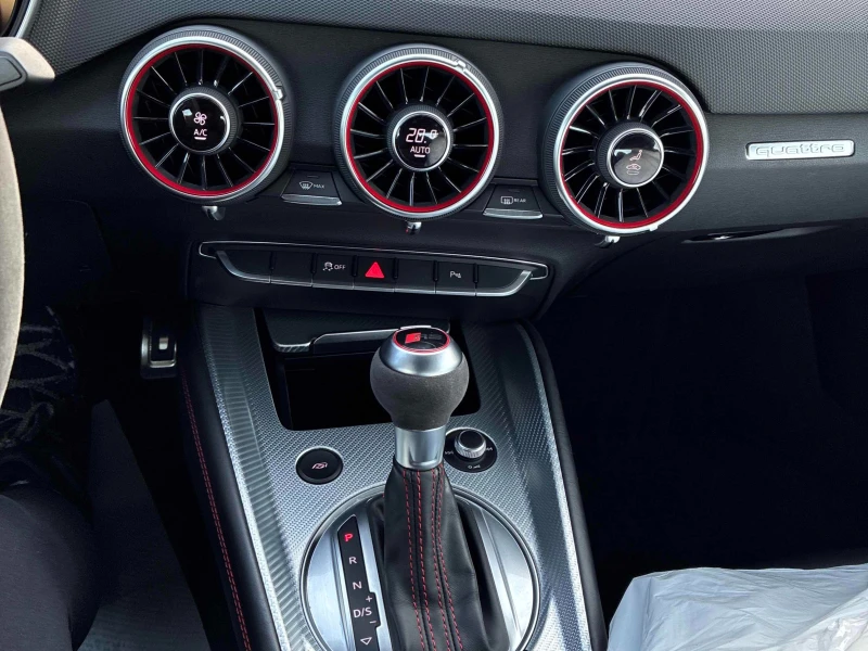 Audi Tt RS * * CARFAX * * АВТО КРЕДИТ * * , снимка 9 - Автомобили и джипове - 52817216