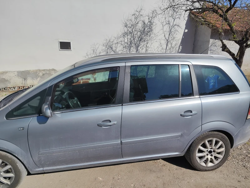 Opel Zafira 1.9, снимка 6 - Автомобили и джипове - 52910318
