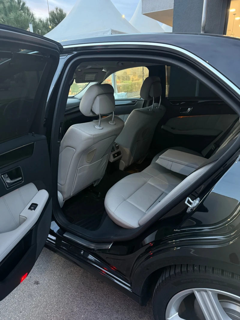 Mercedes-Benz E 500 388 4 MATIC ЛИЗИНГ, снимка 12 - Автомобили и джипове - 53180500