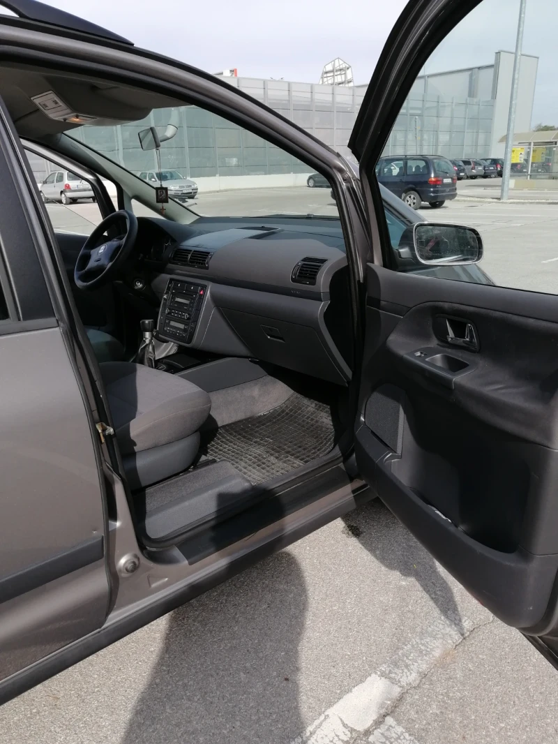 Seat Alhambra 2.0 115 газ, снимка 12 - Автомобили и джипове - 53536698