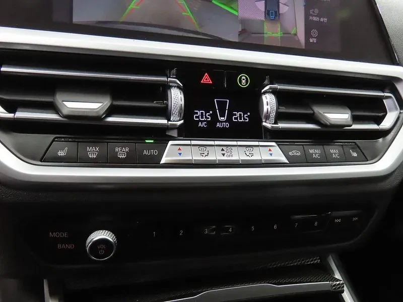 BMW 320 330E M SPORTS, снимка 10 - Автомобили и джипове - 54863425