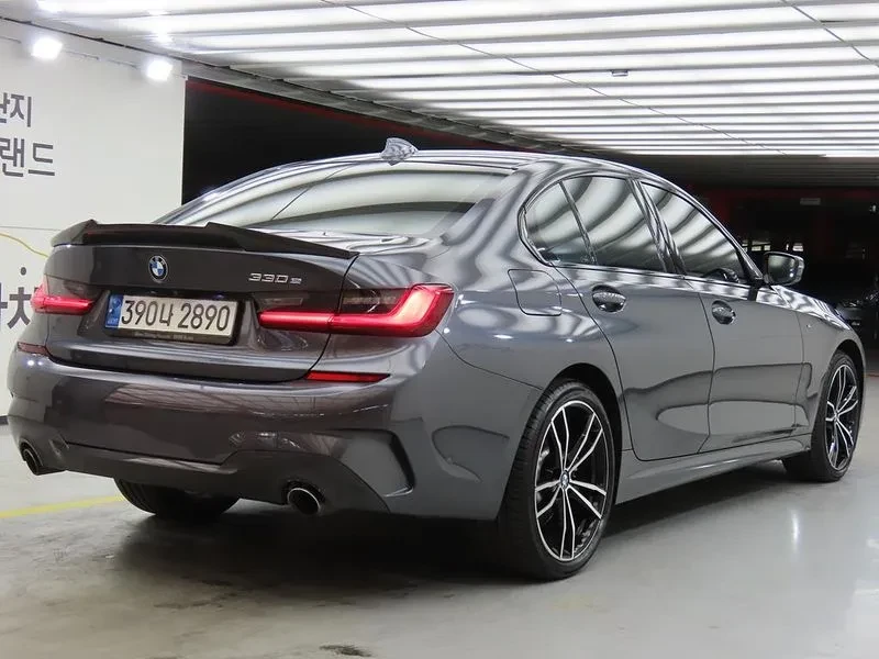 BMW 320 330E M SPORTS, снимка 3 - Автомобили и джипове - 54863425