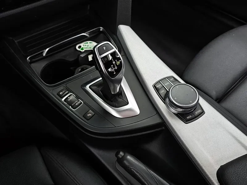 BMW 320 (F30) 320I M Sports, снимка 9 - Автомобили и джипове - 55199259