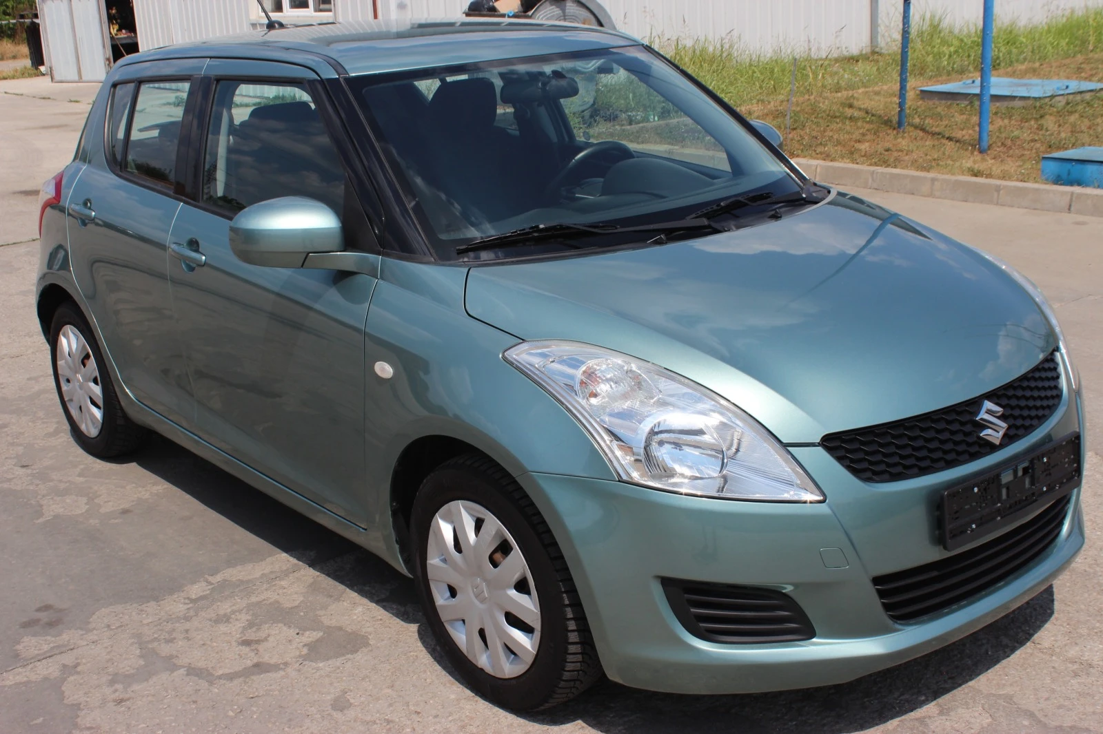 Suzuki Swift 1.2i 95к.с. УНИКАТ ШВЕЙЦАРИЯ - изображение 3